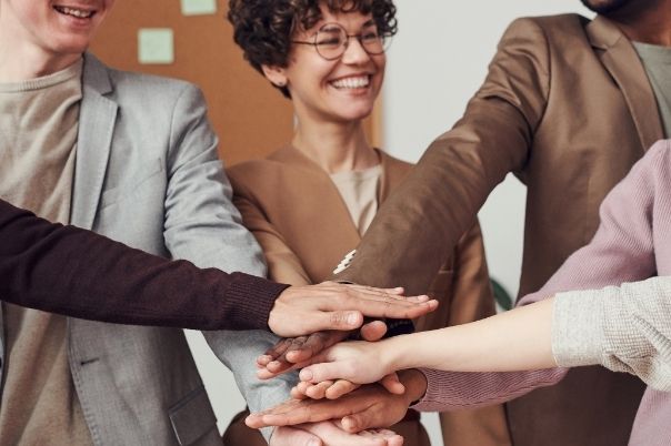 3 maneras de generar confianza en tu grupo de trabajo